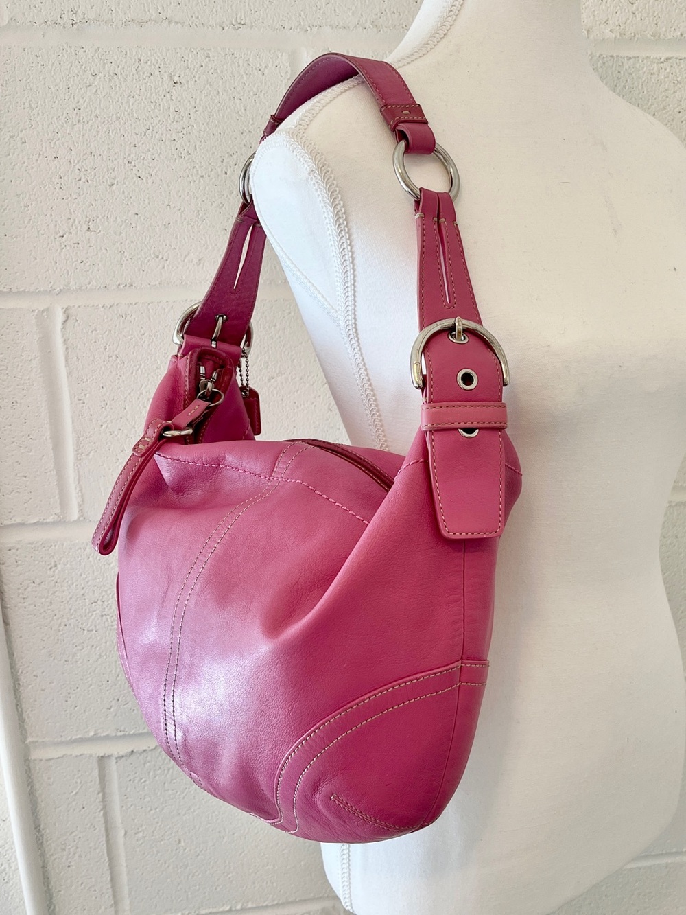Vintage Coach Soho 3651 BARBIE Pink Leather Hobo Bag Y2K
